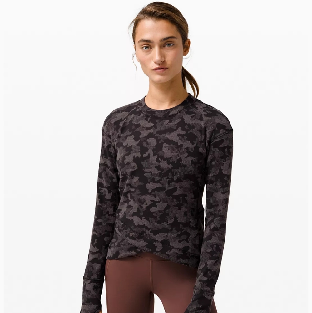 Lululemon Close to Crossing Rulu